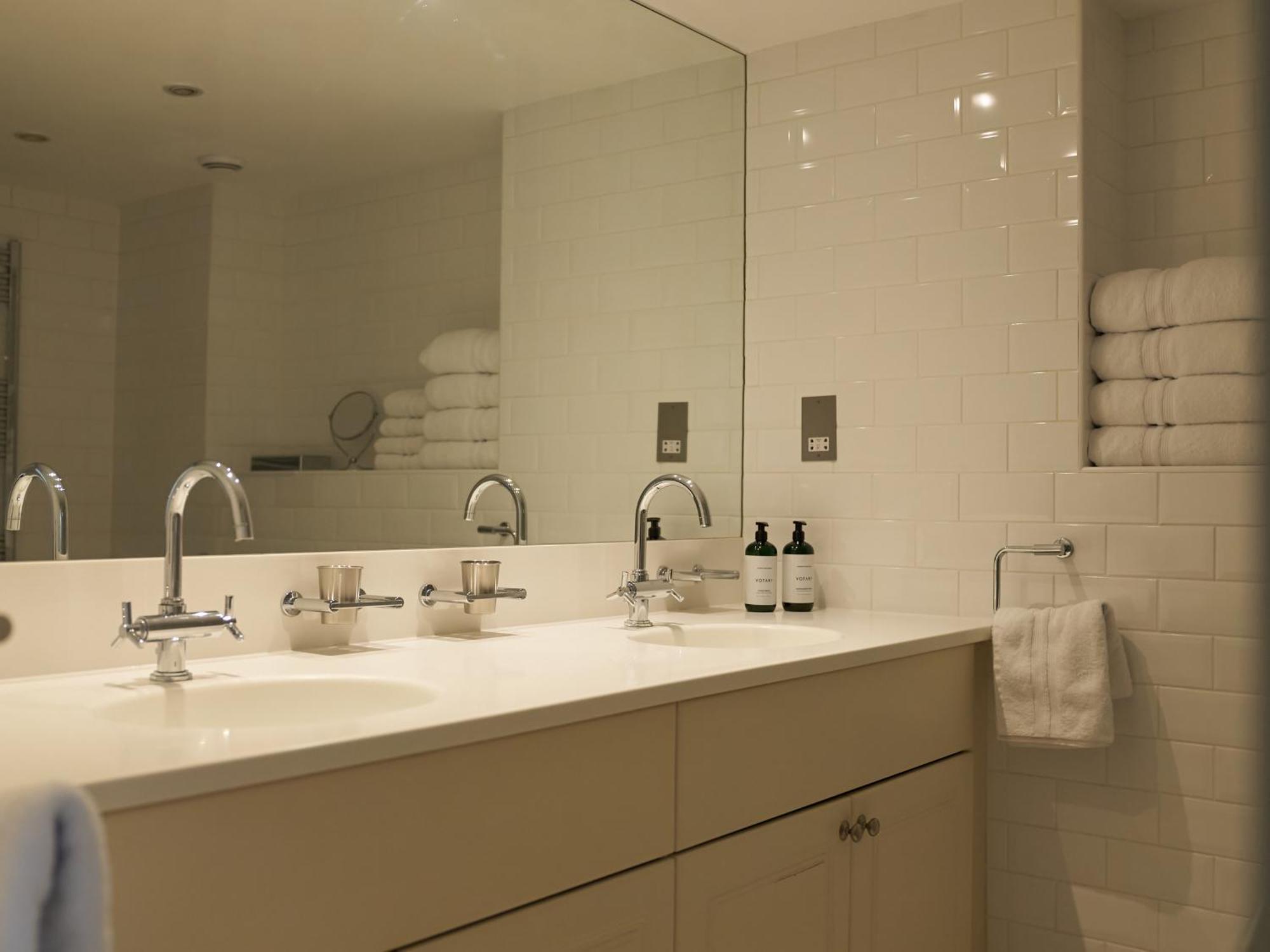 Apart-hotel Europa House 4*